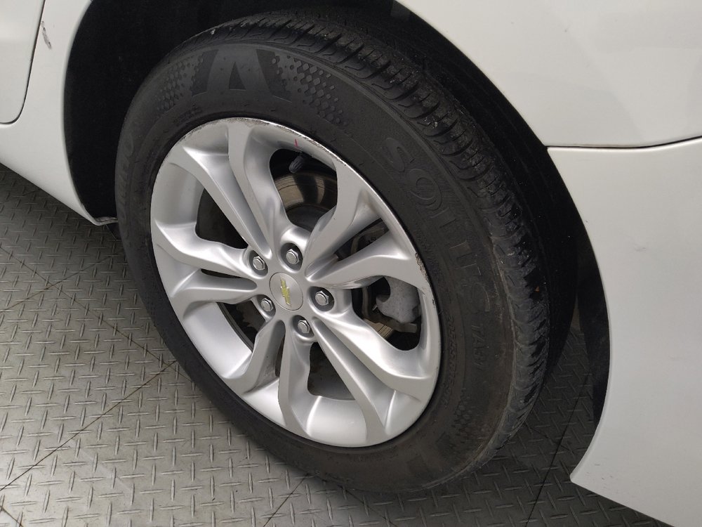 Used 2019 Chevrolet Cruze LS w/ LS Convenience Package FWD image 31