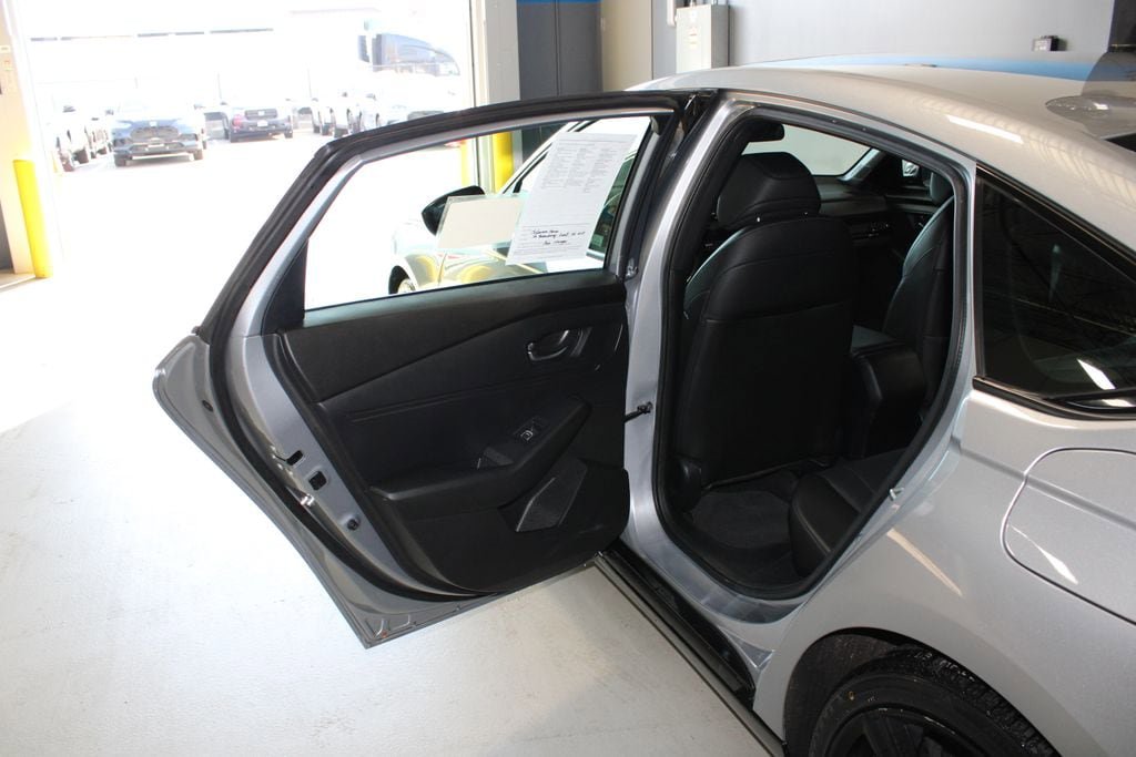 Used 2023 Honda Accord Sport image 14