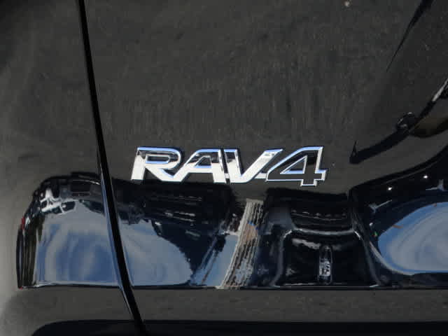 Used 2025 Toyota RAV4 Limited w/ Advanced Technology Package image 12