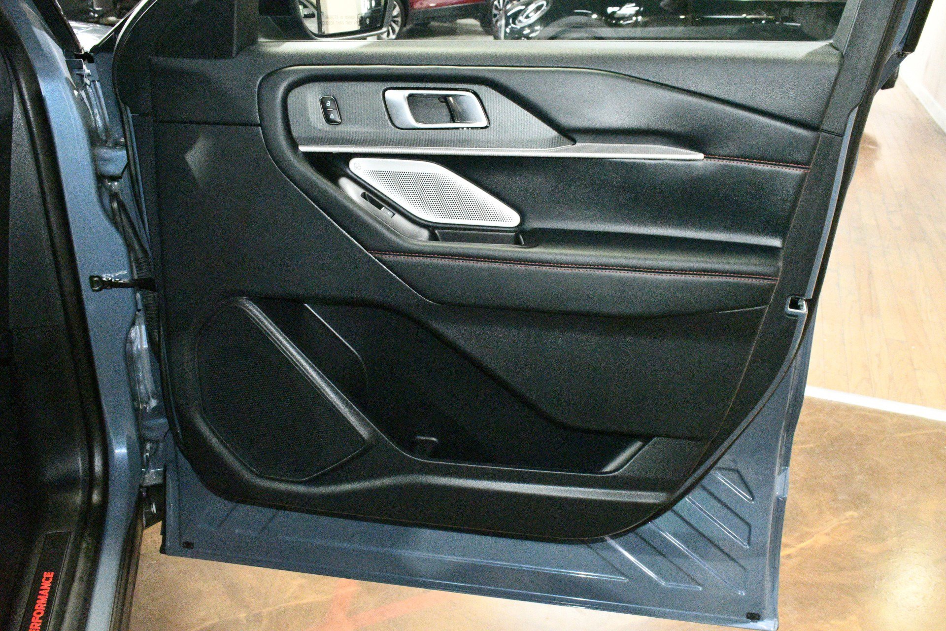 Used 2025 Ford Explorer ST w/ Sun And Sound Package image 42