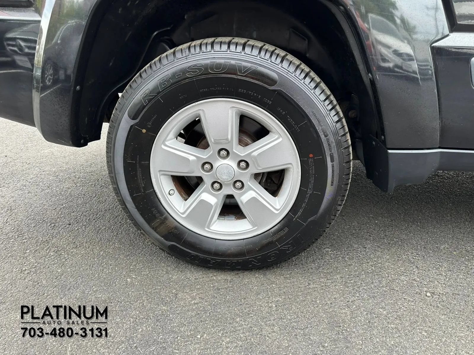 Used 2009 Jeep Liberty Sport w/ Popular Equipment Group AWD/4WD image 19