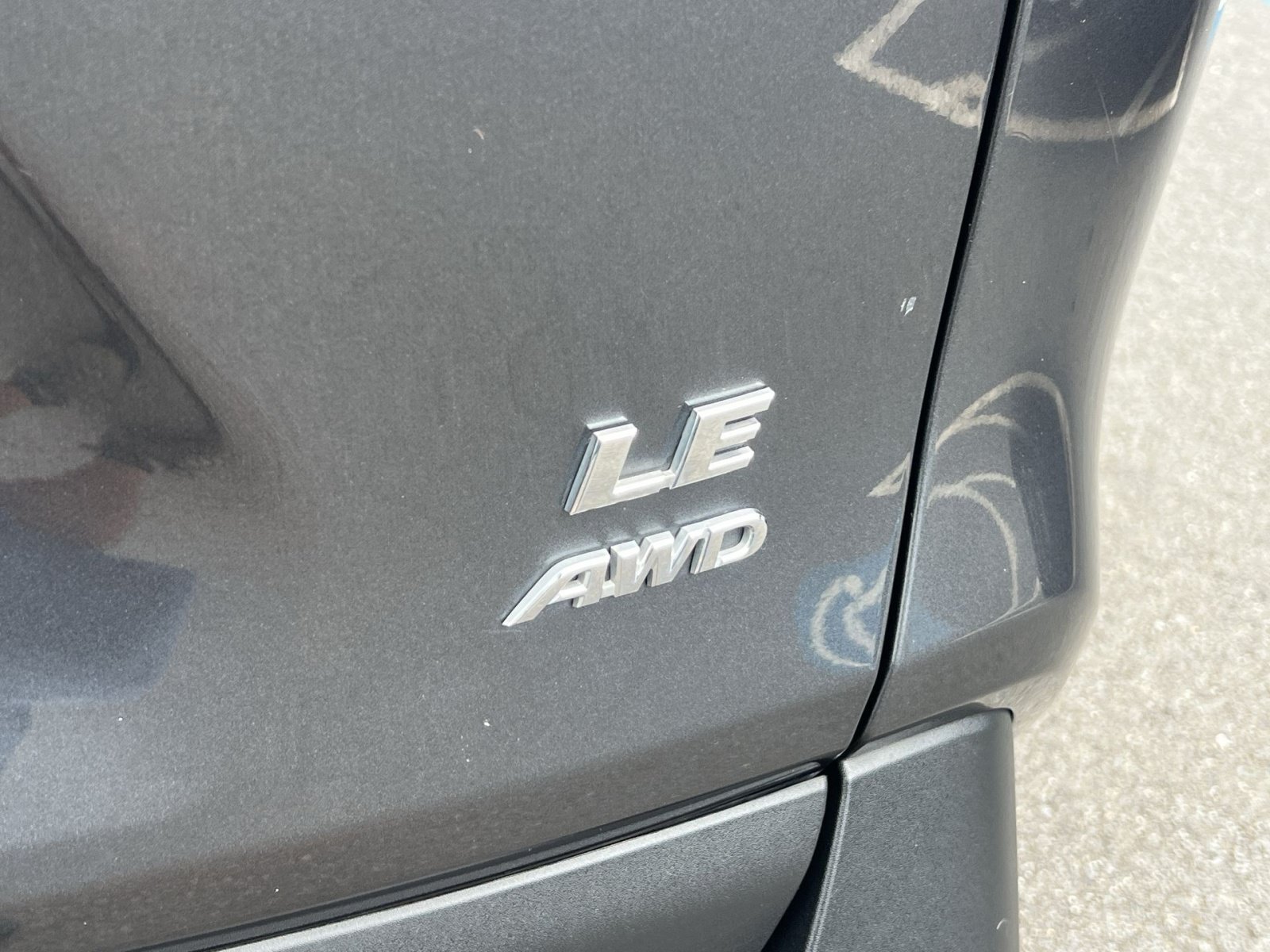 Used 2019 Toyota RAV4 LE AWD/4WD image 27