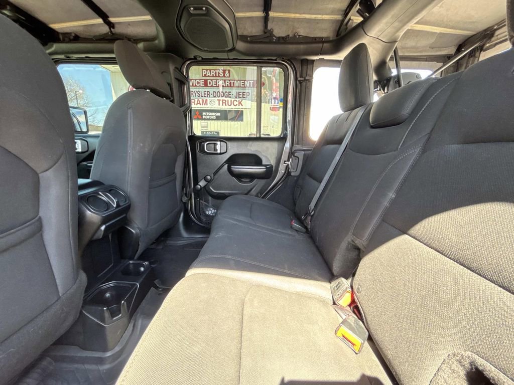 Used 2018 Jeep Wrangler Unlimited Sport image 11