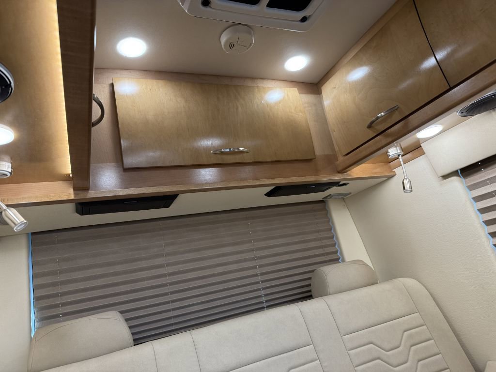 Used 2022 Mercedes-Benz Sprinter 3500 image 32