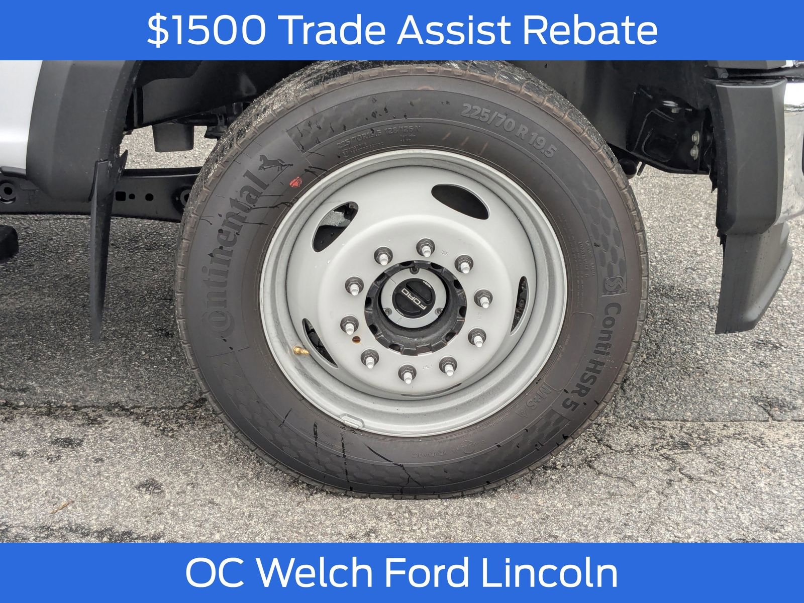 New 2025 Ford F550 4x4 Regular Cab Super Duty image 13