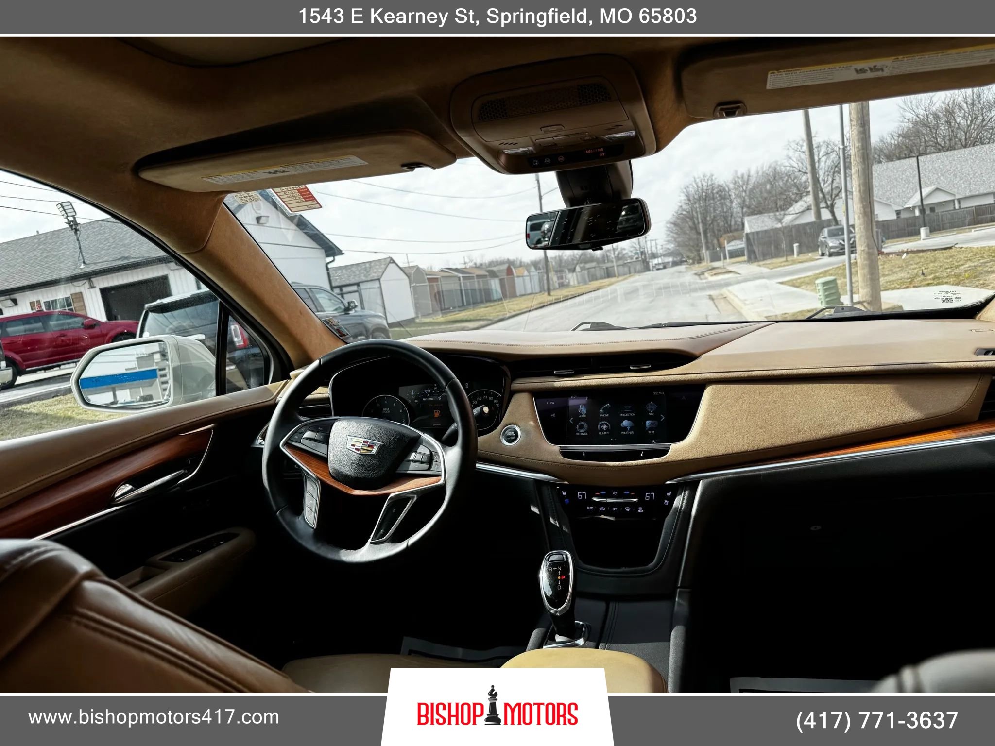 Used 2017 Cadillac XT5 Platinum w/ Driver Assist Package image 16