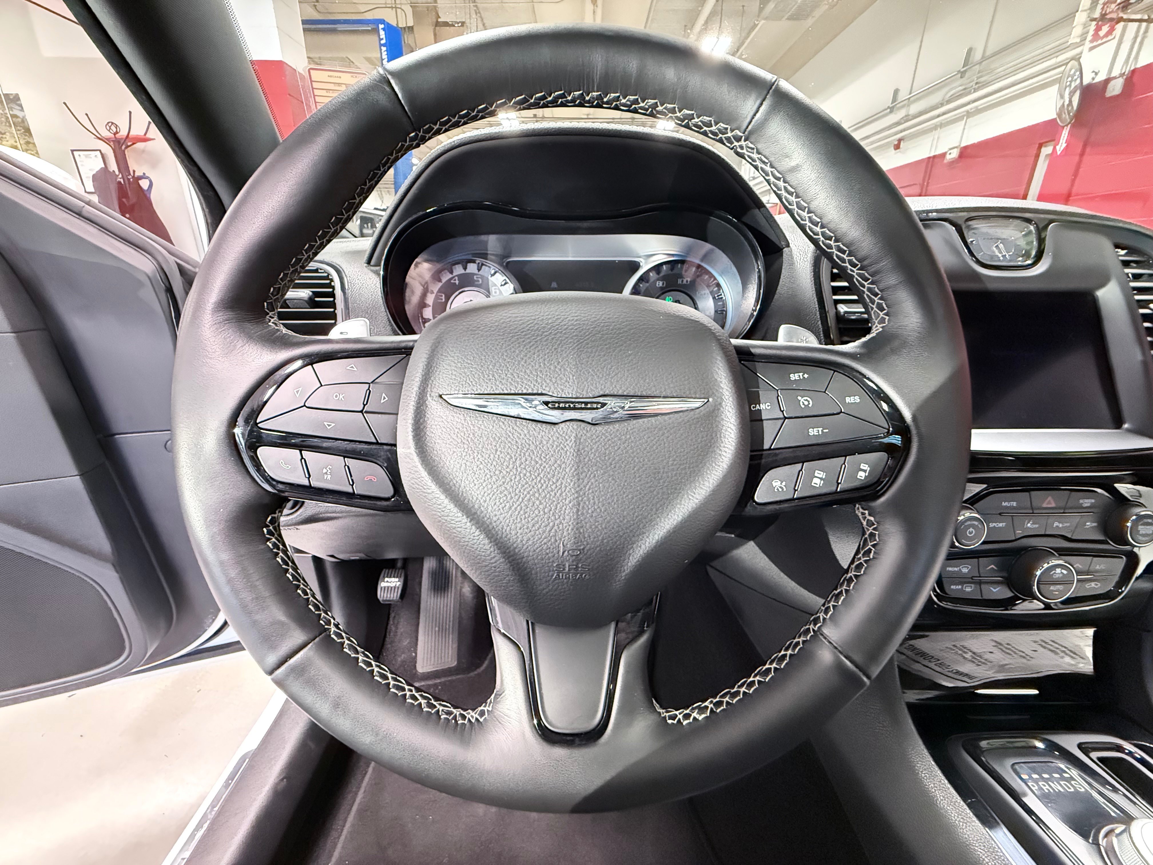 Certified 2022 Chrysler 300 S w/ Comfort Group RWD image 21