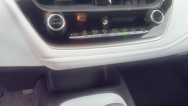 Certified 2022 Toyota Corolla SE w/ Carpet Mat Package (TMS) image 14