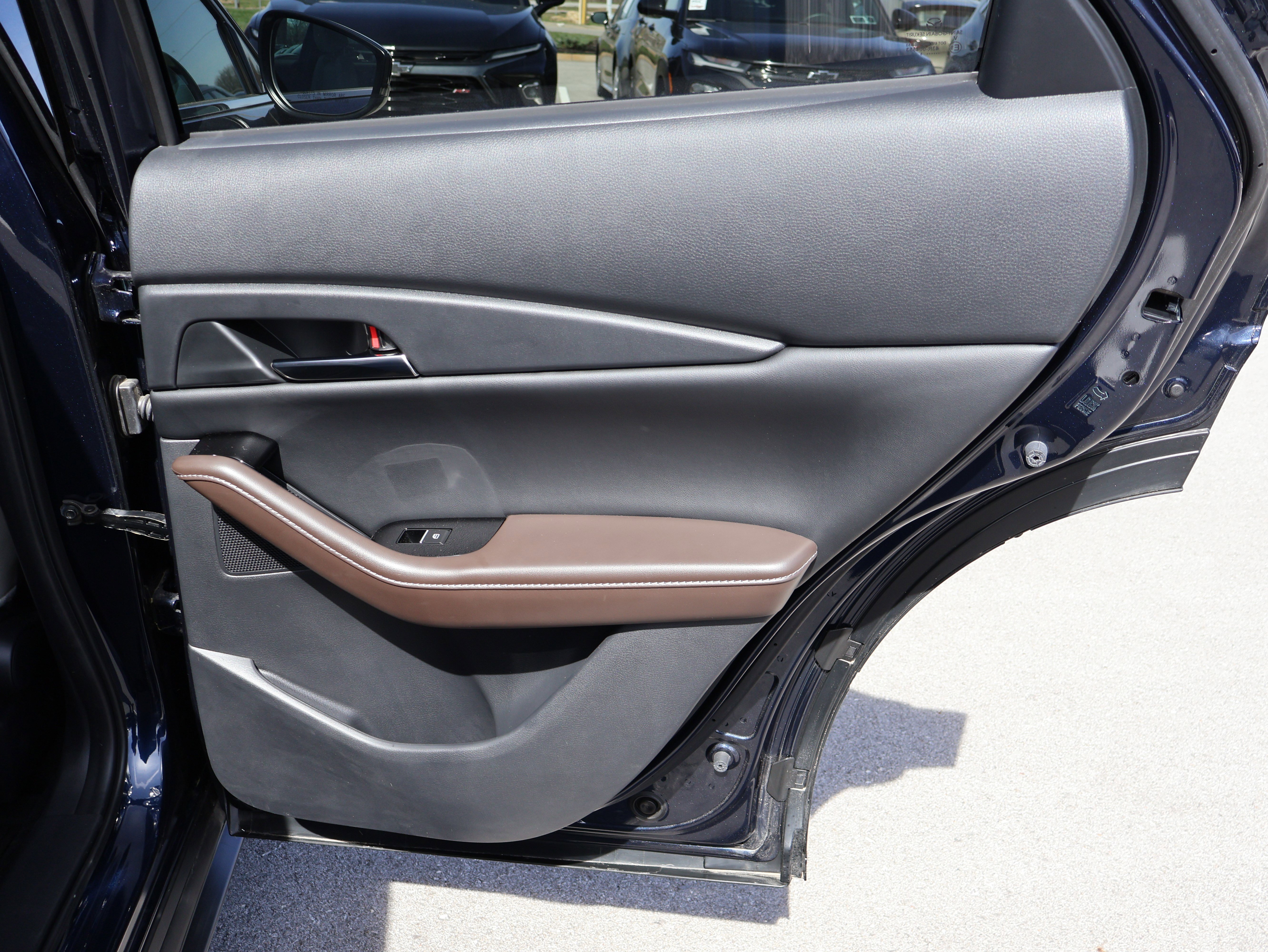 Certified 2025 MAZDA CX-30 AWD 2.5 S w/ Premium Package image 12