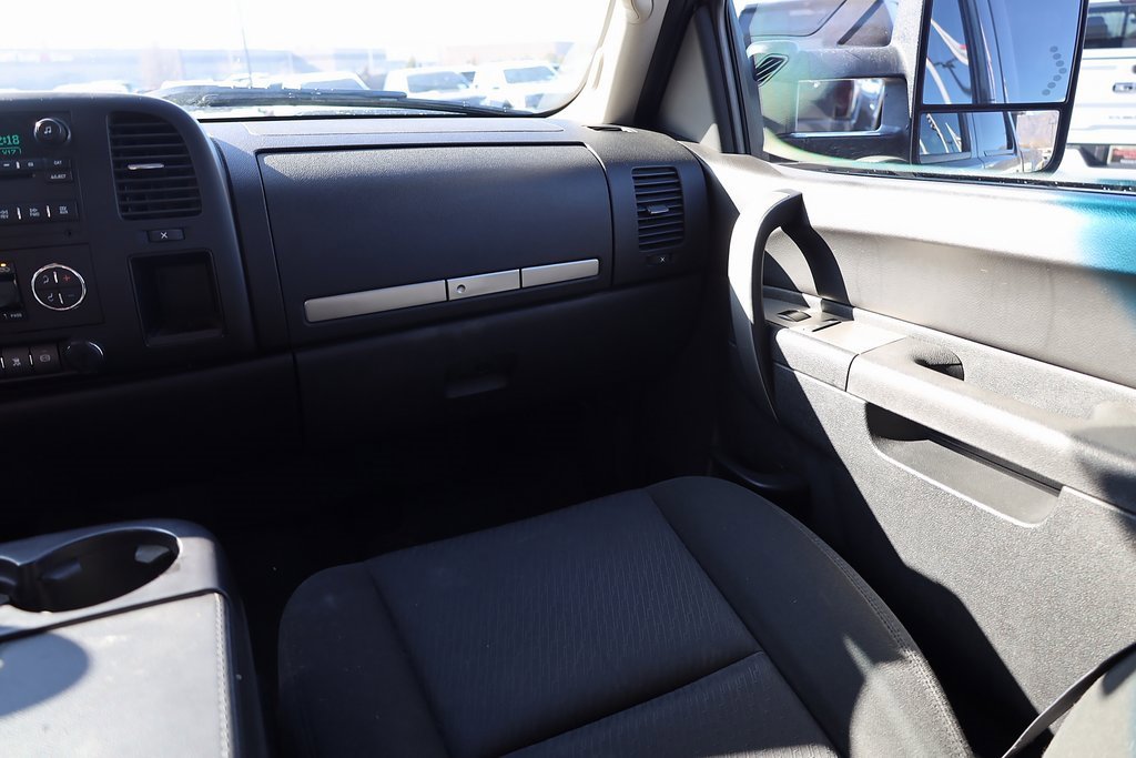 Used 2011 Chevrolet Silverado 2500 LT w/ Interior Plus Package image 21