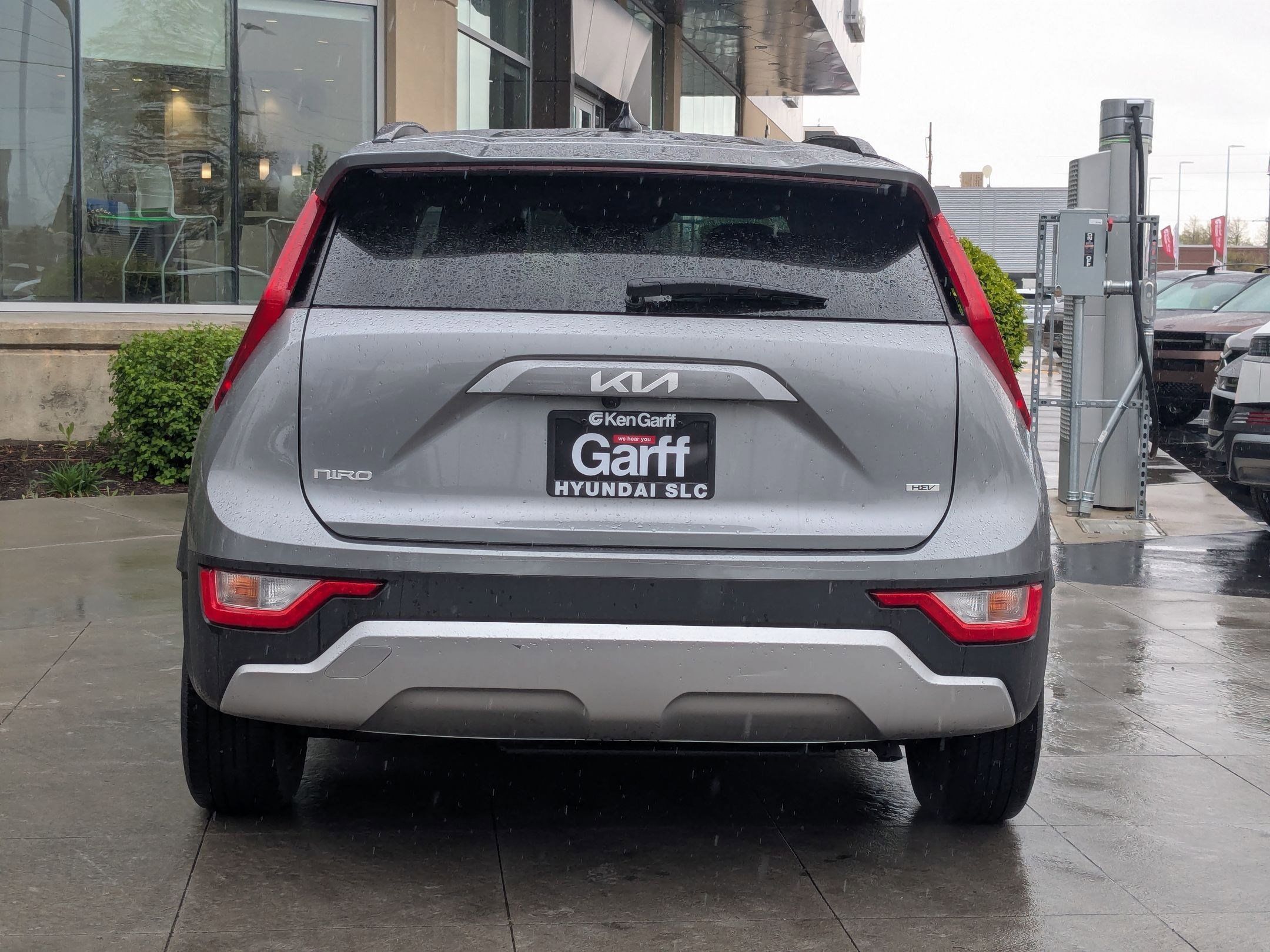 Used 2025 Kia Niro LX FWD image 5