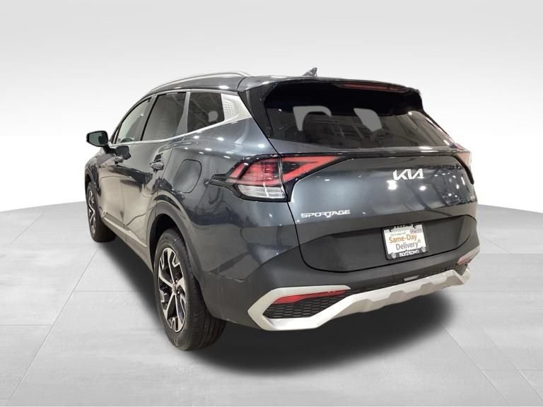 Certified 2023 Kia Sportage EX AWD/4WD image 9