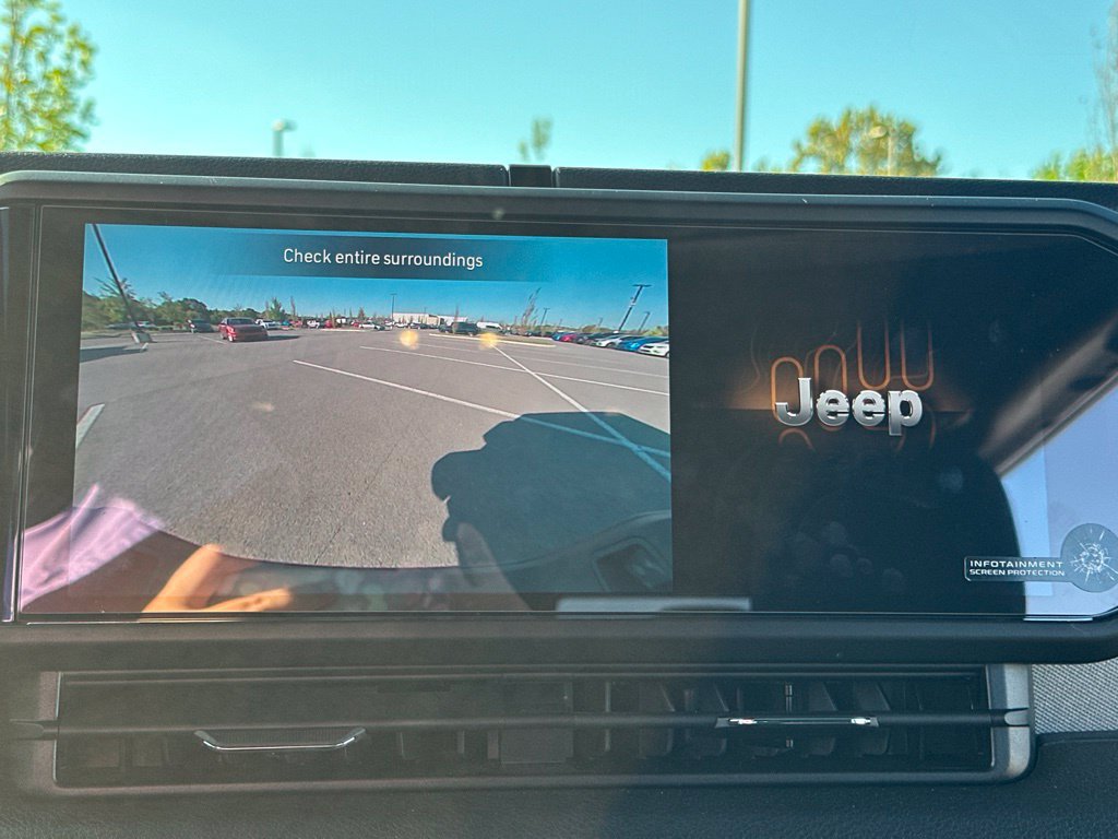 New 2026 Jeep Gladiator Sport w/ Dual Top Group AWD/4WD image 25