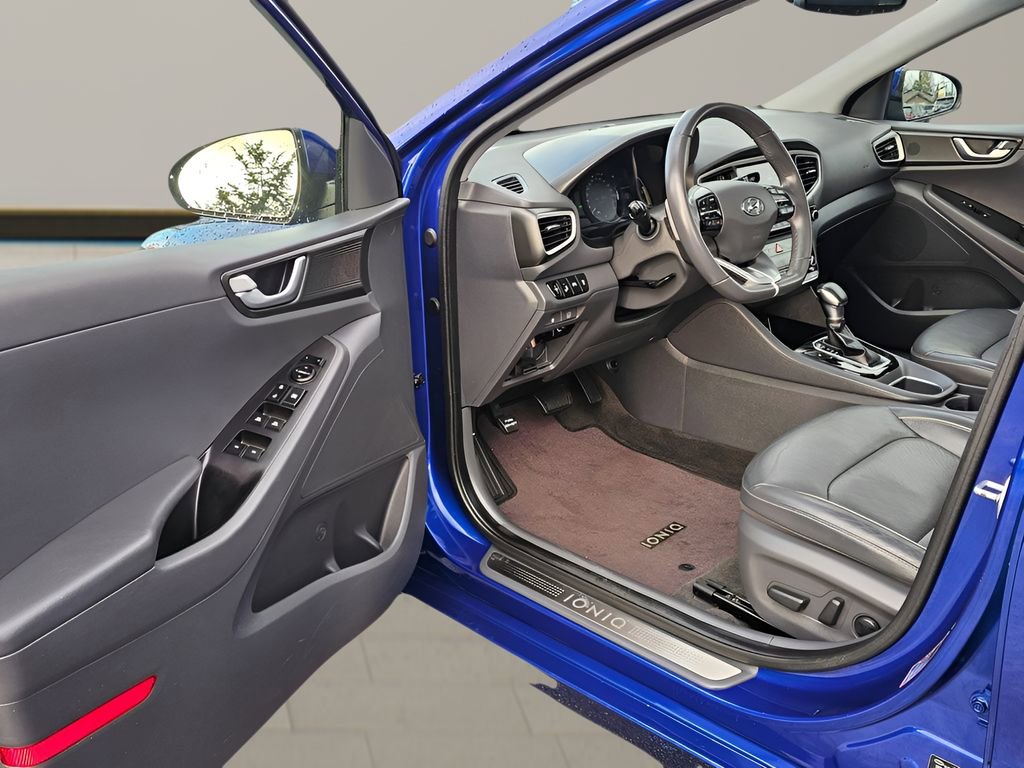 Used 2019 Hyundai Ioniq Limited image 16