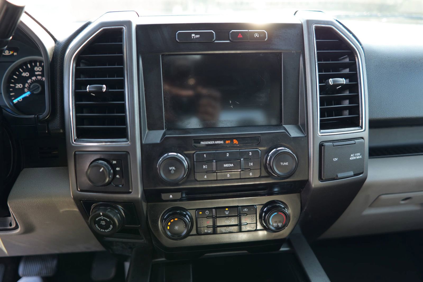 Used 2017 Ford F150 XLT w/ Equipment Group 302A Luxury image 21