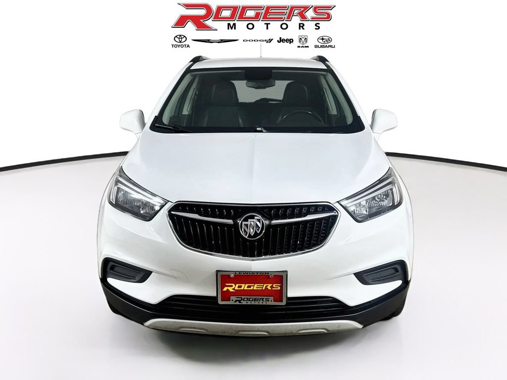 Used 2021 Buick Encore Preferred AWD/4WD image 2