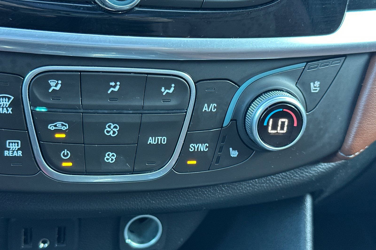 Used 2018 Chevrolet Traverse High Country image 29