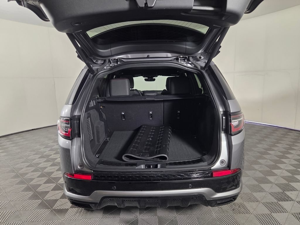 Used 2023 Land Rover Discovery Sport SE R-Dynamic AWD/4WD image 28