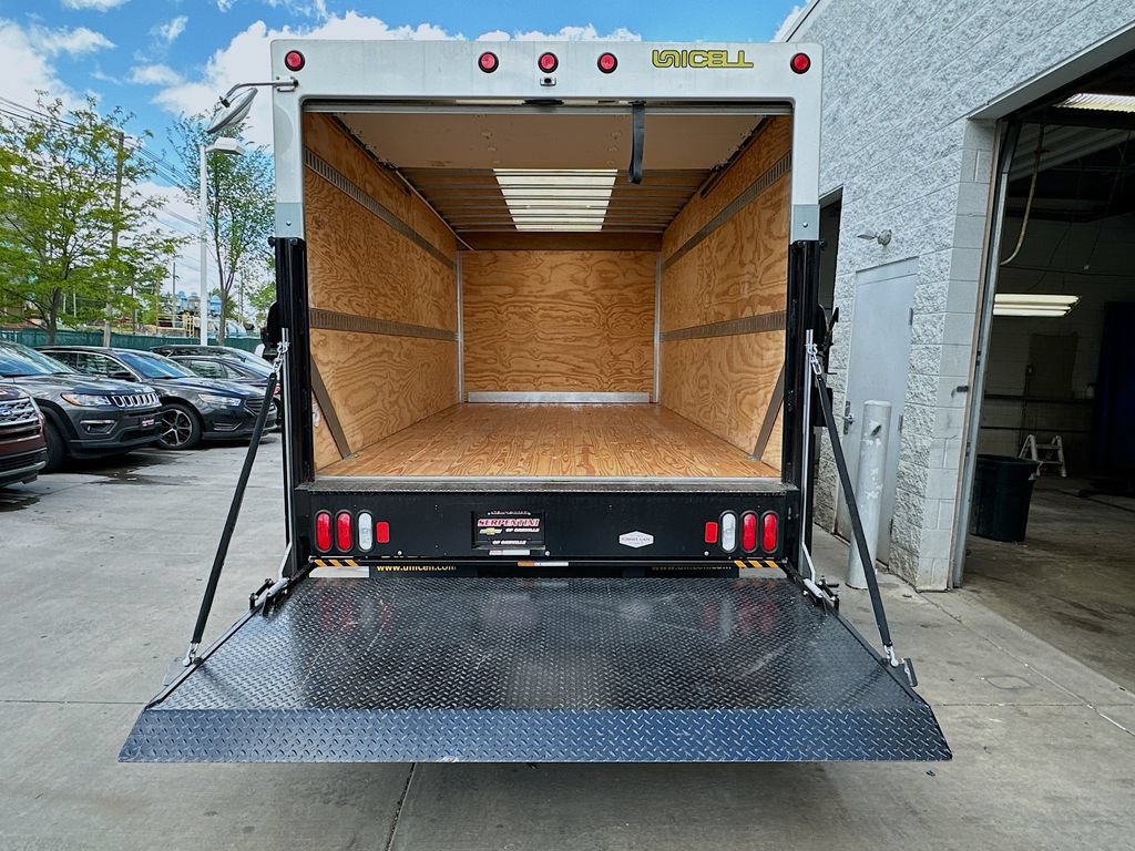 Used 2024 Chevrolet Low Cab Forward RWD image 17