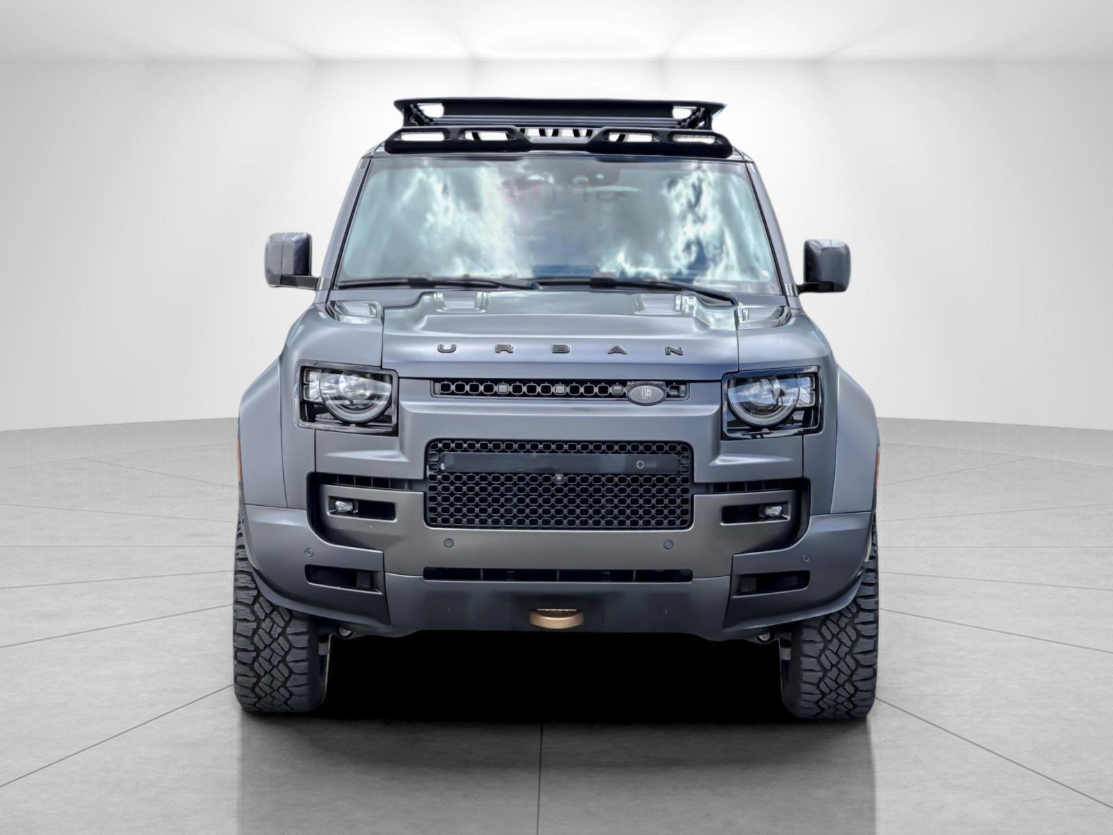 Used 2025 Land Rover Defender 110 AWD/4WD image 10