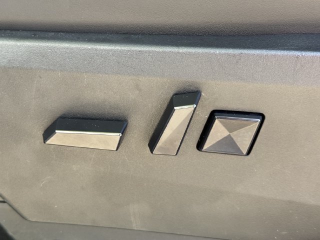 Used 2024 Tesla Cybertruck AWD Crew Cab image 22