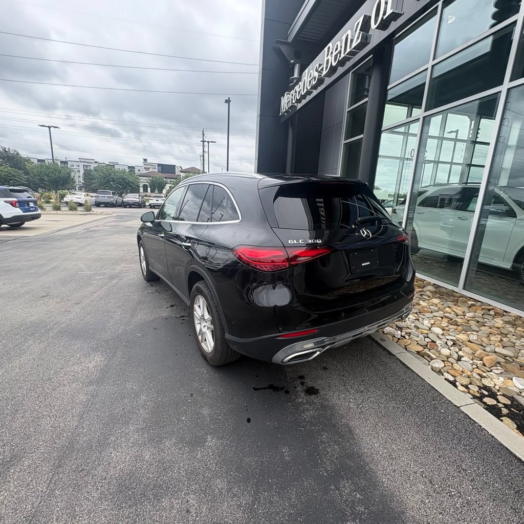 Used 2023 Mercedes-Benz GLC 300 4MATIC image 8