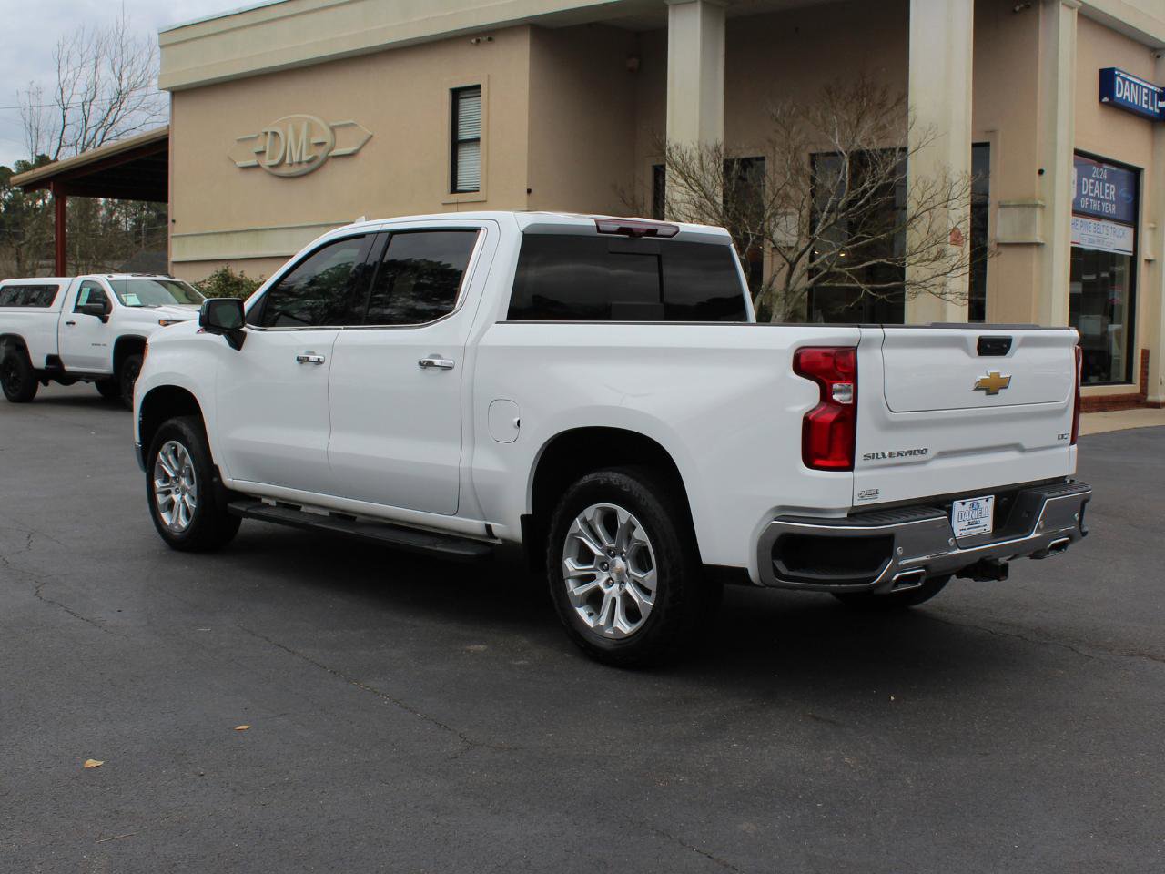 Used 2024 Chevrolet Silverado 1500 LTZ w/ Technology Package image 12
