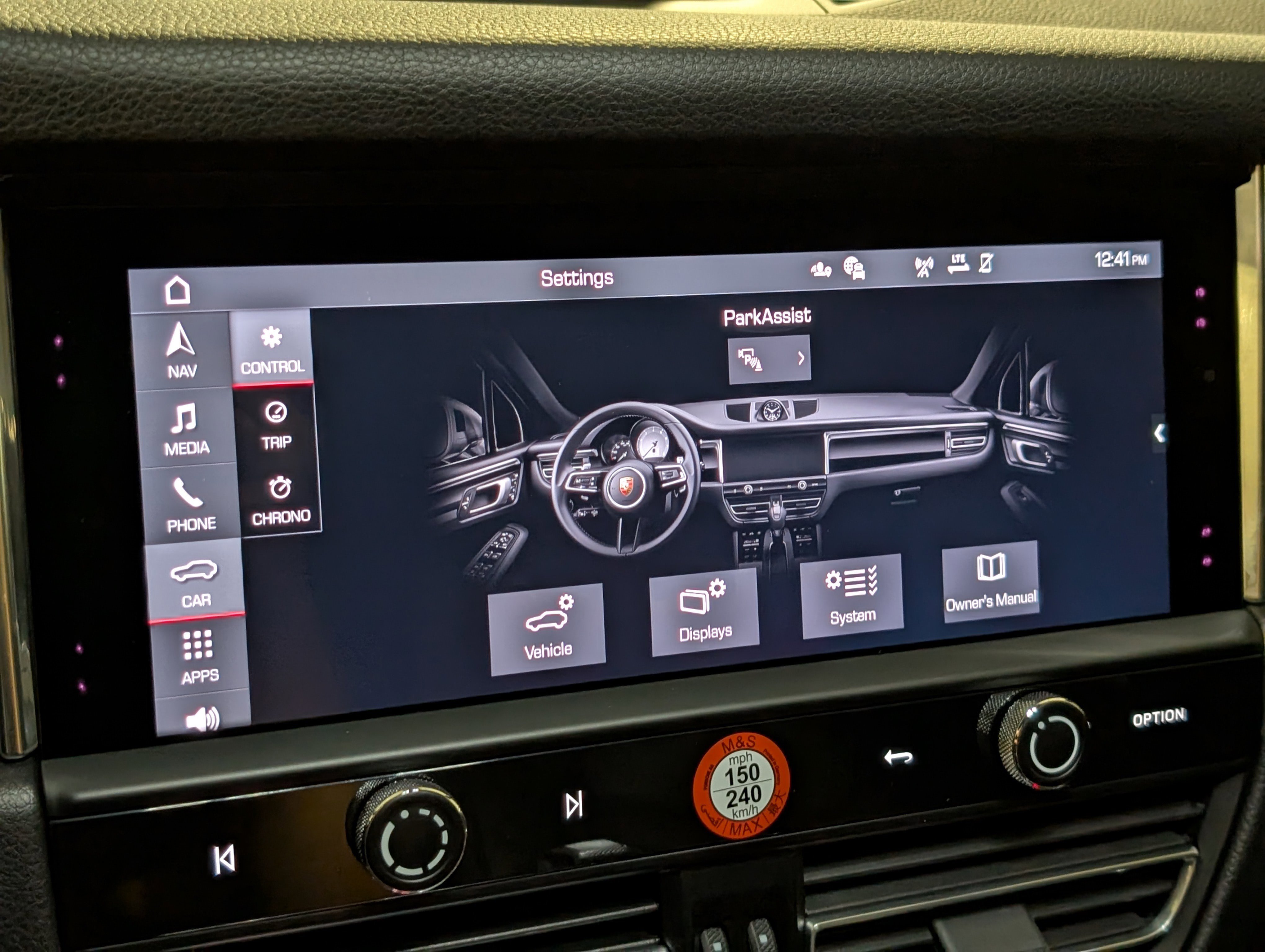 Certified 2026 Porsche Macan AWD/4WD image 38