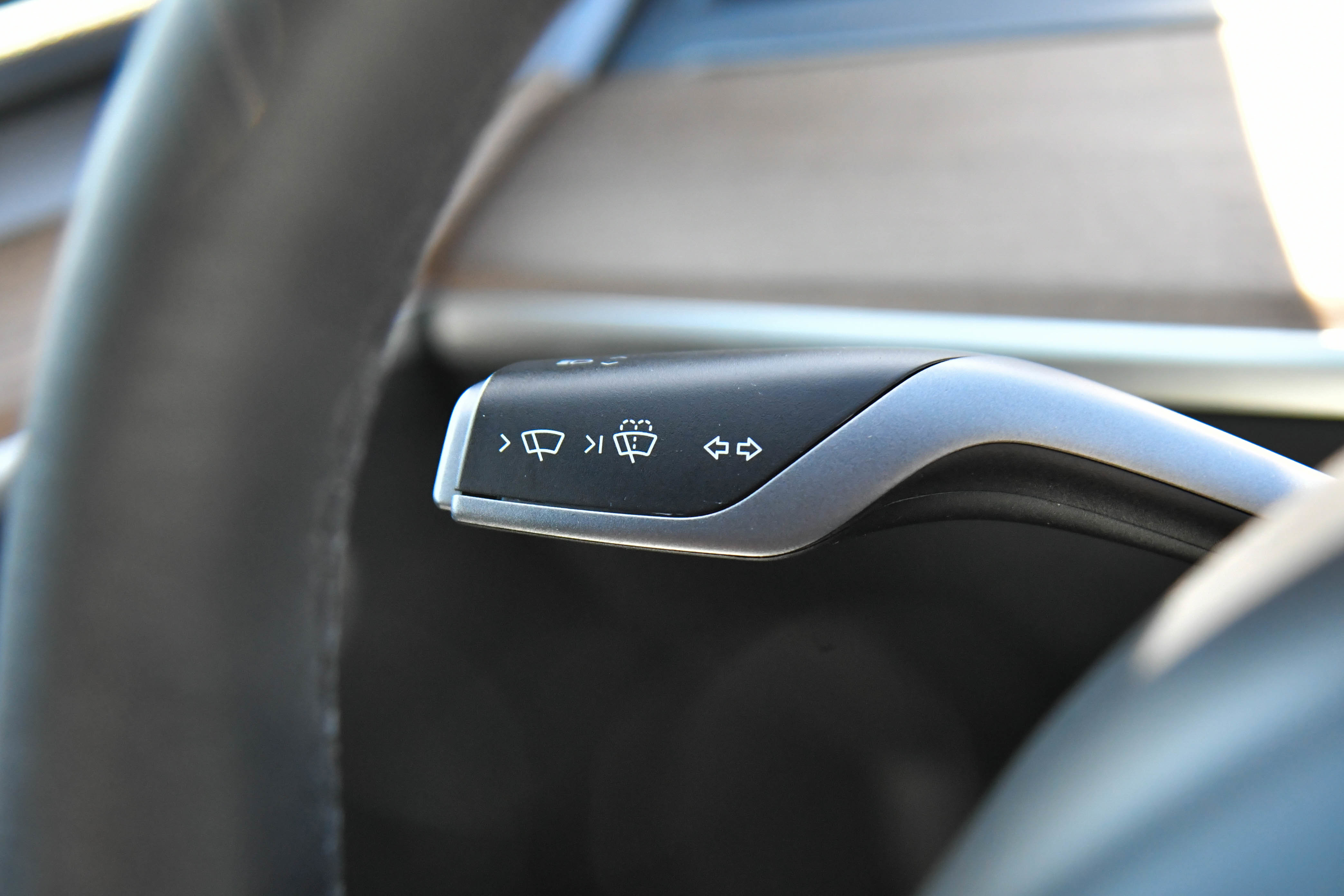 Used 2023 Tesla Model Y Long Range AWD/4WD image 31