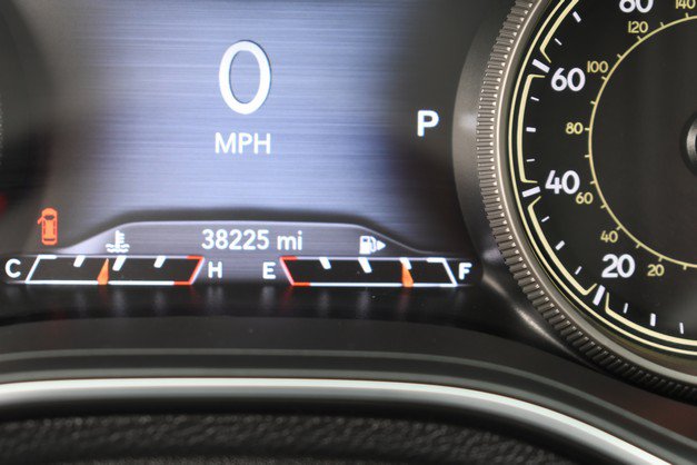 Used 2023 Jeep Cherokee Altitude Lux AWD/4WD image 32