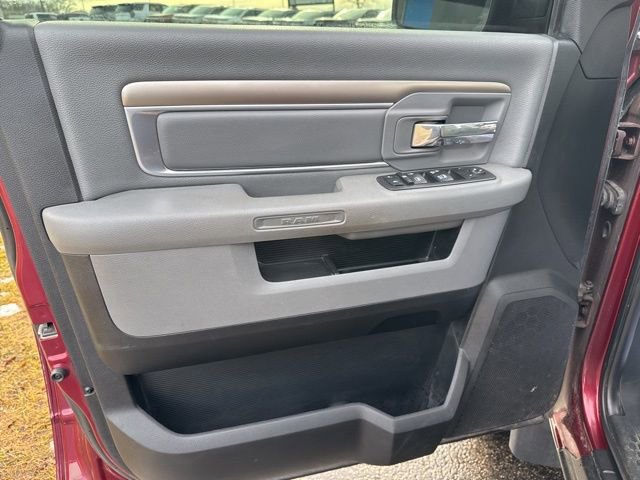 Used 2017 RAM 1500 Classic SLT image 18