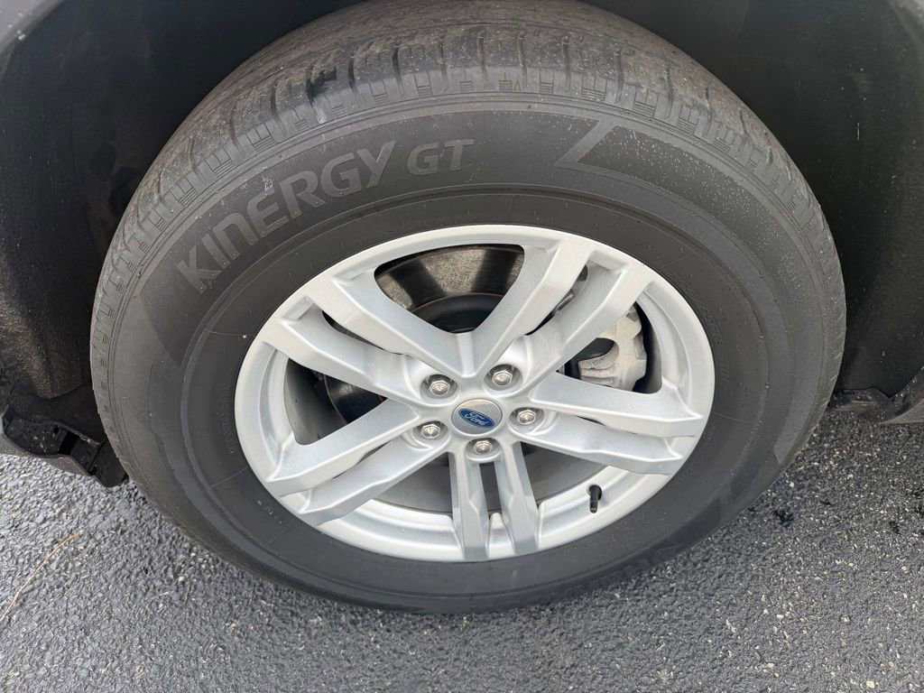 Used 2020 Ford Explorer XLT w/ Class III Trailer Tow Package image 14