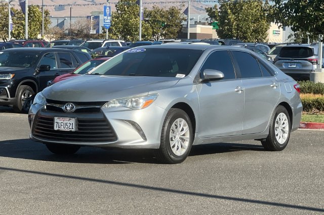 Used 2016 Toyota Camry LE FWD image 8