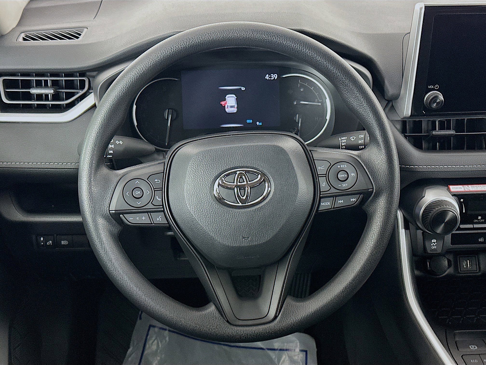 Used 2025 Toyota RAV4 LE image 18
