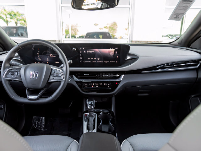 Used 2025 Buick Envista Avenir FWD image 25