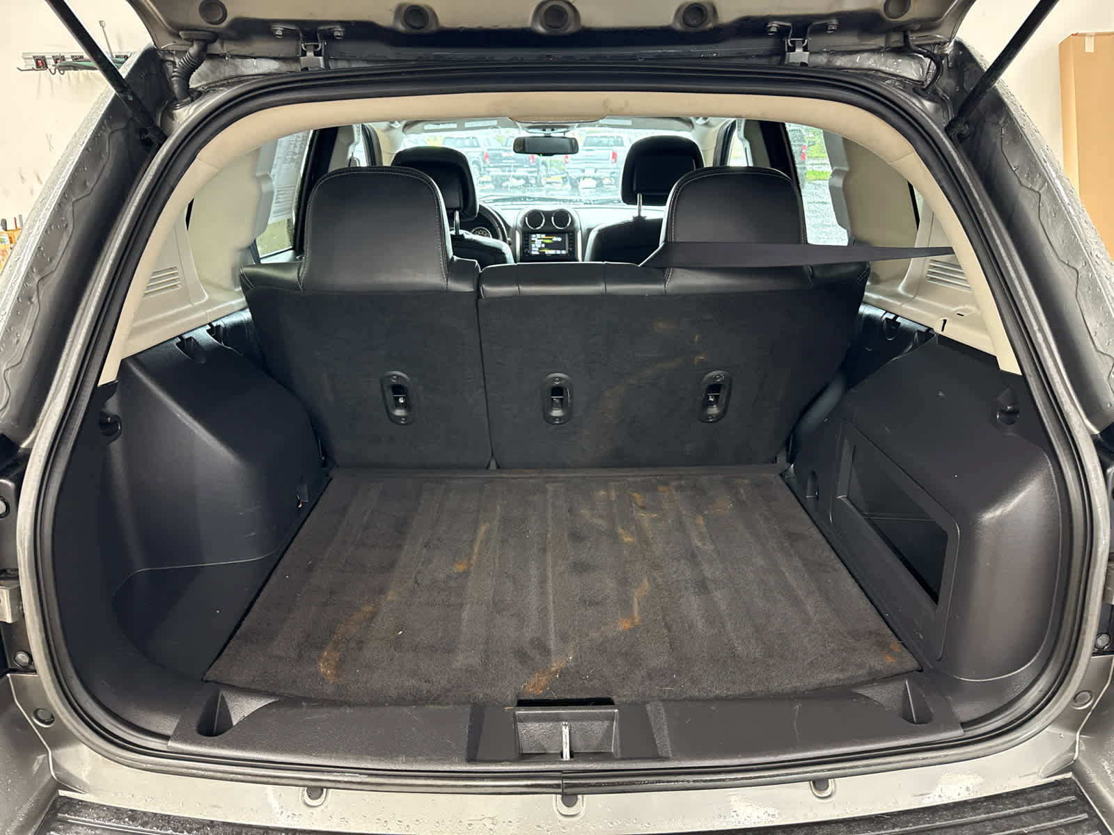 Used 2014 Jeep Compass Latitude FWD image 20