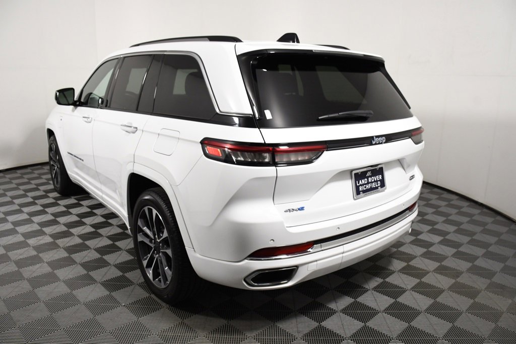 Used 2023 Jeep Grand Cherokee Overland image 4