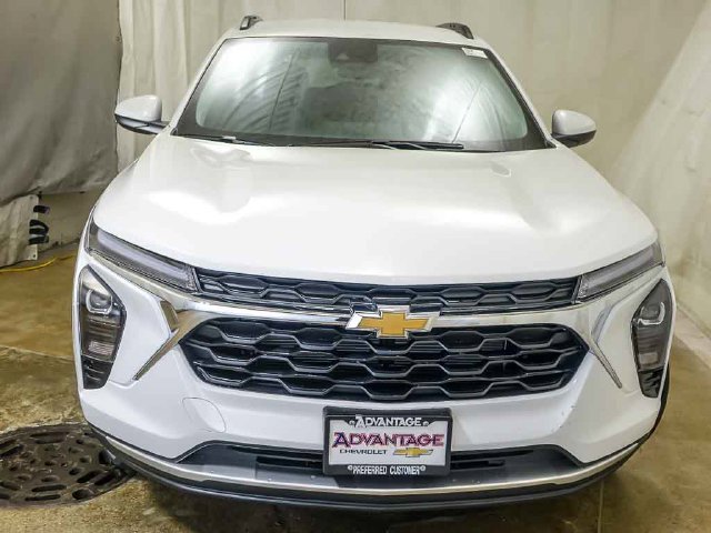 New 2026 Chevrolet Trax LT w/ Driver Confidence Package FWD image 5