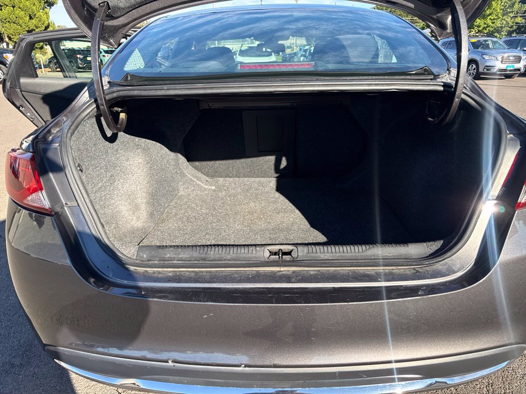 Used 2015 Chrysler 200 Limited FWD image 12