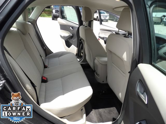 Certified 2018 Ford Focus SE FWD image 32