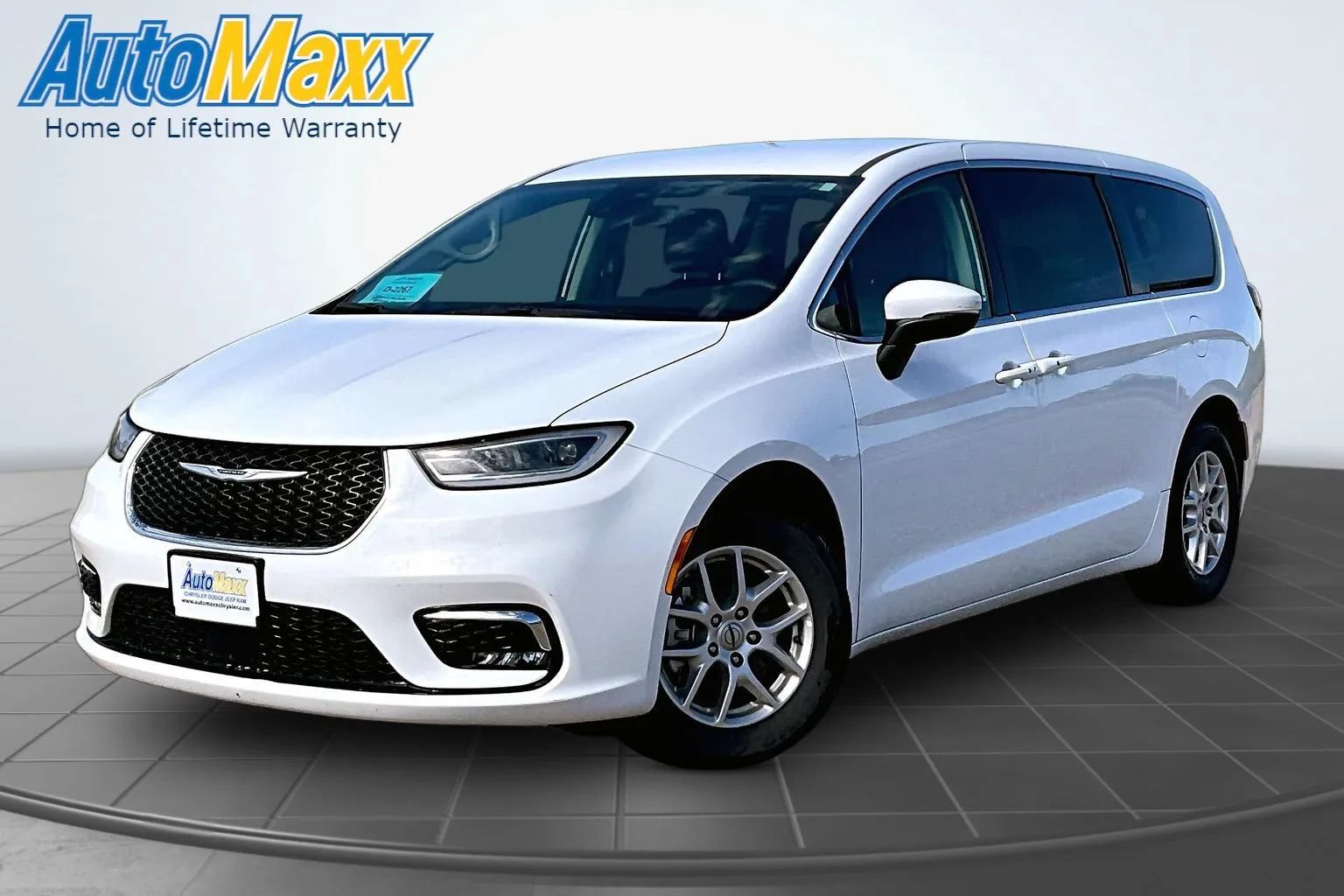 Used 2023 Chrysler Pacifica Touring-L
