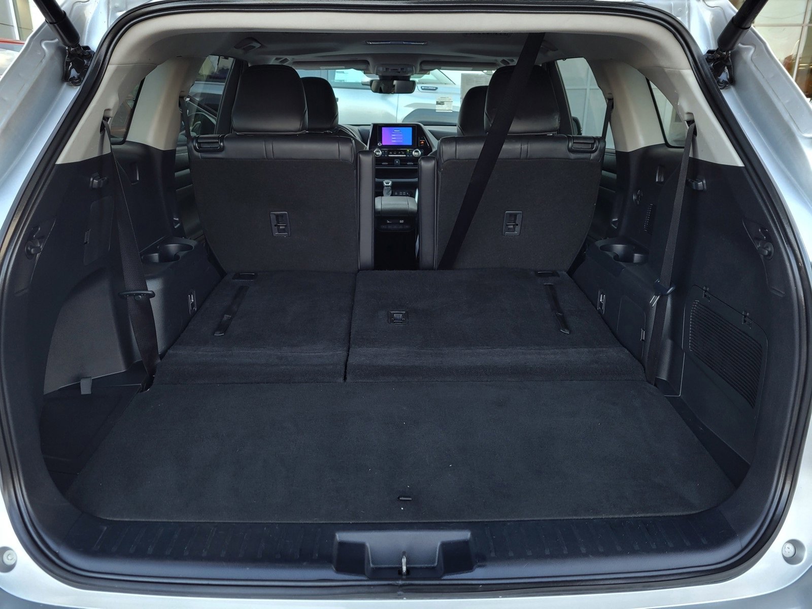 Certified 2024 Toyota Highlander XLE image 27