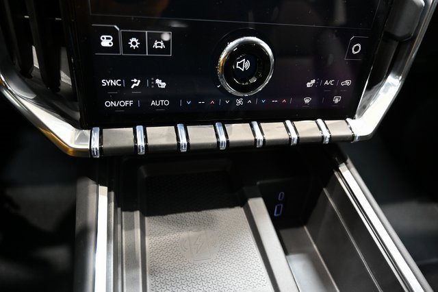 New 2026 GMC Acadia Elevation w/ Elevation Premium Package image 19