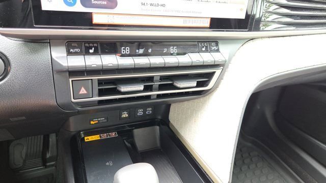 Certified 2025 Toyota Camry XLE image 26