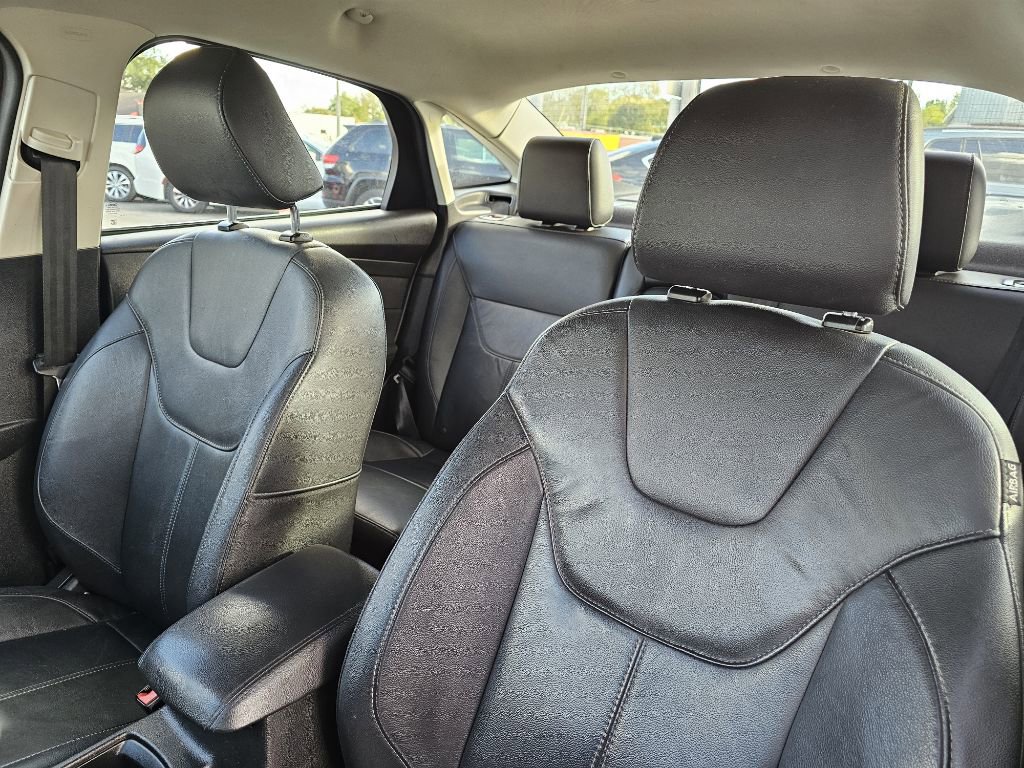 Used 2016 Ford Focus SE w/ Equipment Group 201A image 22