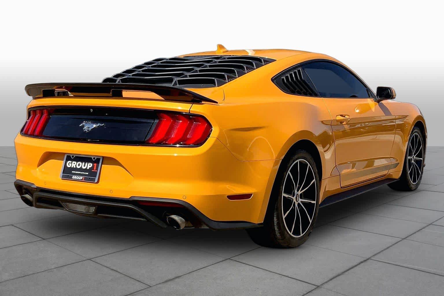 Used 2022 Ford Mustang GT w/ Equipment Group 101A RWD image 12