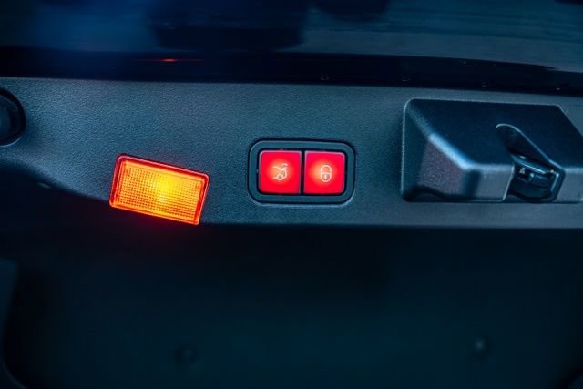 Used 2015 Mercedes-Benz SL 400 SL 400 Roadster image 20