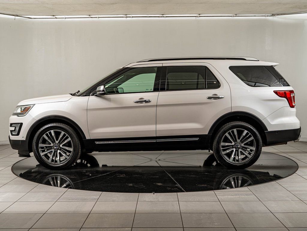 Used 2017 Ford Explorer Platinum image 5