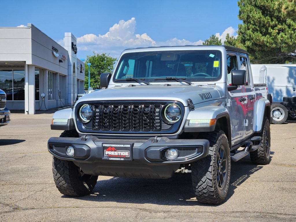 Used 2024 Jeep Gladiator Sport AWD/4WD image 4
