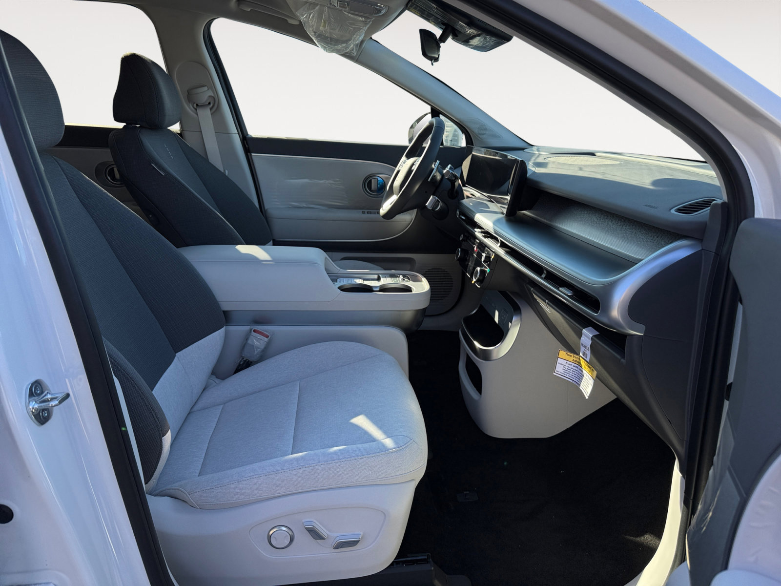 New 2026 Hyundai Ioniq 9 SE AWD/4WD image 18